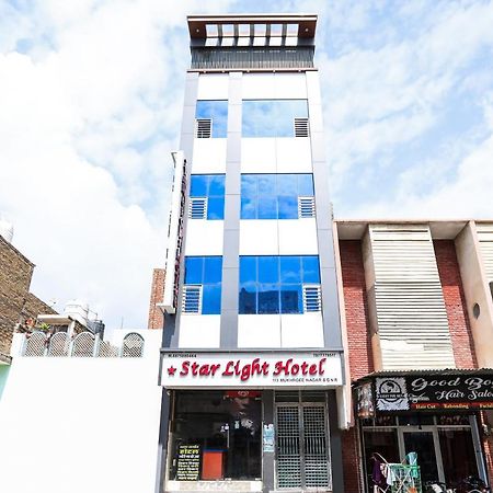 Oyo 71693 Starlight Hotel Gangānagar Kültér fotó