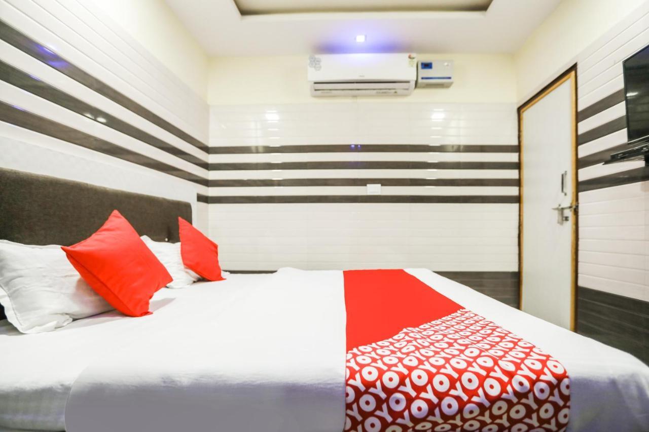 Oyo 71693 Starlight Hotel Gangānagar Kültér fotó